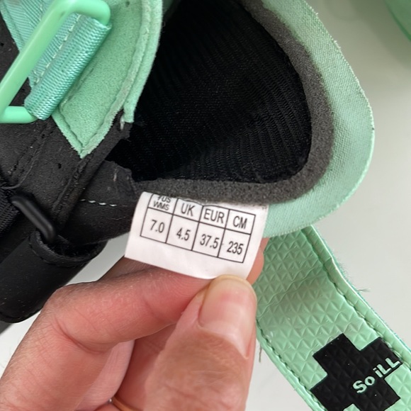 SO iLL Street LV climbing shoes womens size 7 37.5 but fits 5.5-6 - Picture 7 of 8